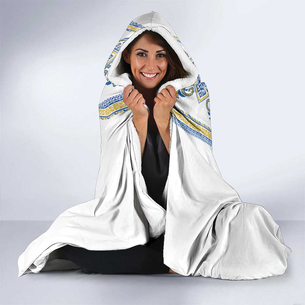 Vyshyvanka Day Hooded Blanket Ukrainian Folk Traditions Pattern White Version