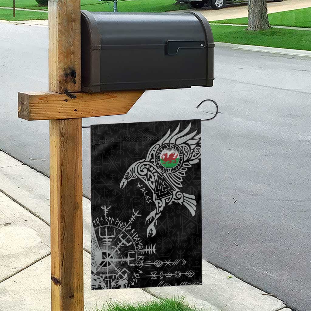 Wales Viking Ravens Garden Flag Vegvisir Runes Pattern - Wonder Print Shop