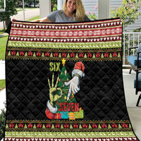 Six Seven Christmas Quilt Funny Santa and Green Hands - Wonder Print Shop