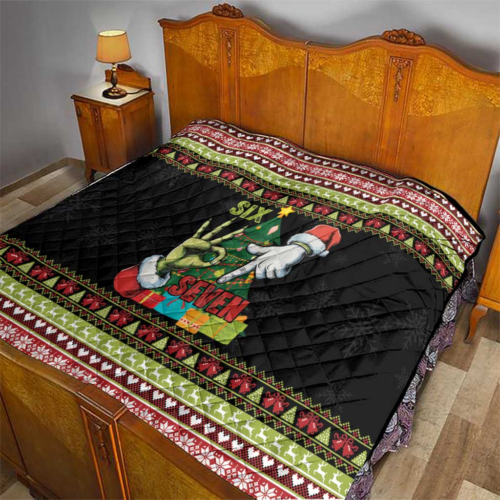 Six Seven Christmas Quilt Funny Santa and Green Hands - Wonder Print Shop