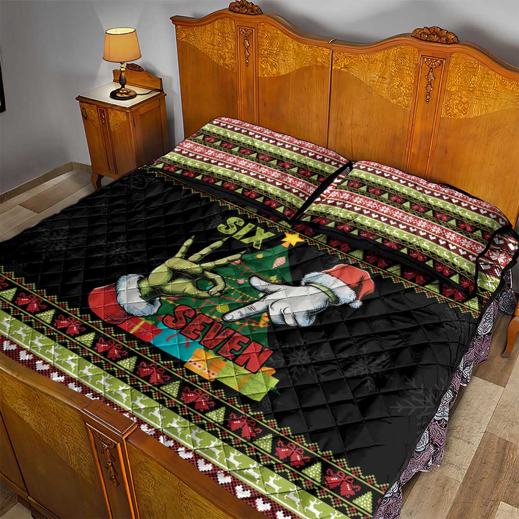 Six Seven Christmas Quilt Bed Set Funny Santa and Green Hands - Wonder Print Shop