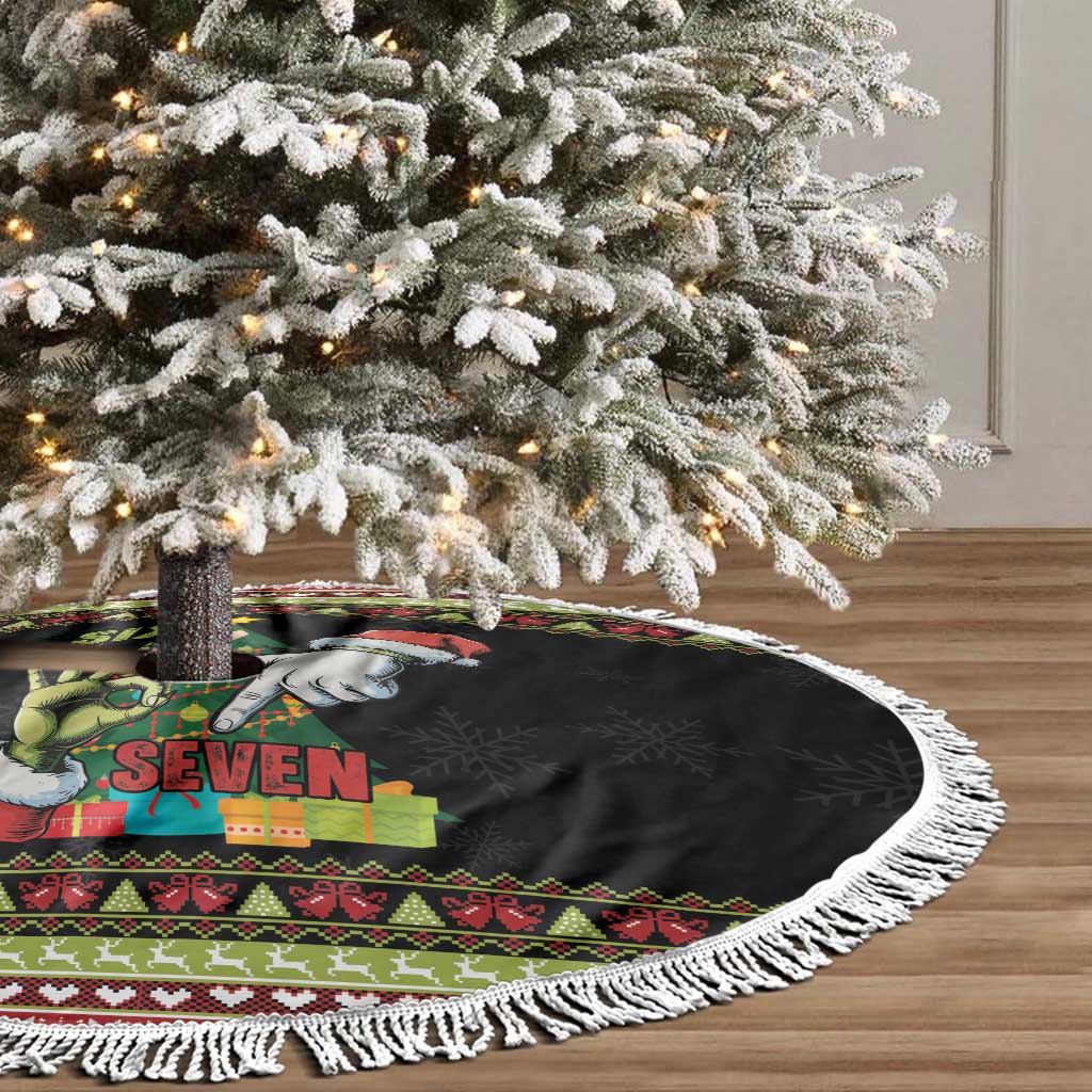 Six Seven Christmas Tree Skirt Funny Santa and Green Hands - Wonder Print Shop