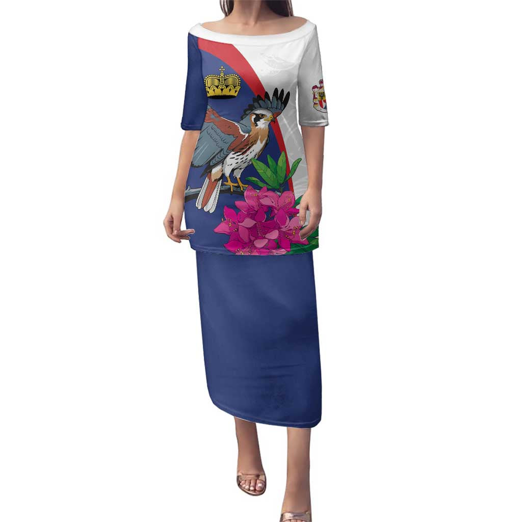 Furstentum Liechtenstein Family Matching Puletasi and Hawaiian Shirt Kestrel With Alpine Rose Flower