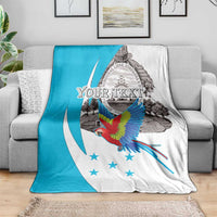 Personalized Honduras Independence Day Blanket Scarlet Macaw With Coat Of Arms LT18