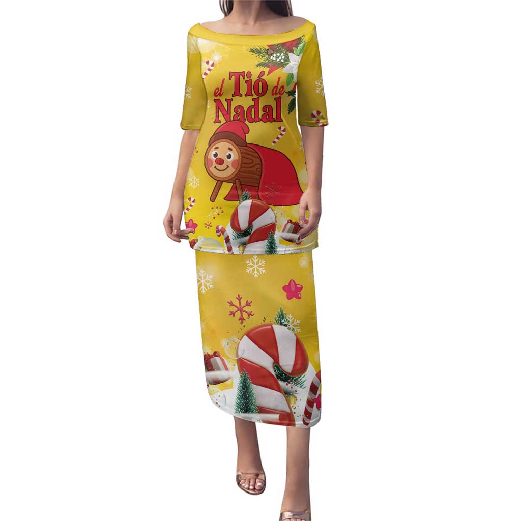 Spain Tio de Nadal Christmas Family Matching Puletasi and Hawaiian Shirt Traditional Christmas Log Yellow Version - Wonder Print Shop