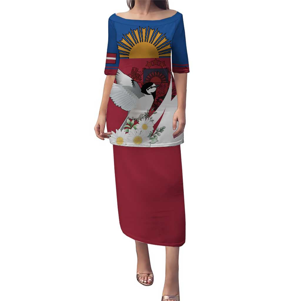 Personalized Latvia Puletasi White Wagtail Dievs Sveti Latviju