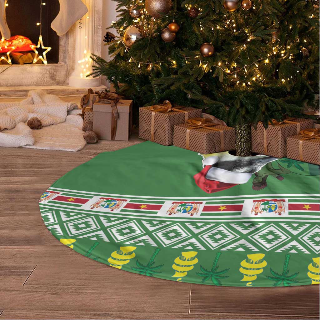 Suriname Christmas Tree Skirt Lesser Kiskadee With White Jungle Geranium - Wonder Print Shop