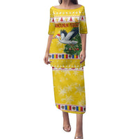 Moldova Christmas Family Matching Puletasi and Hawaiian Shirt White Stork Santa With Christmas Tree - Wonder Print Shop