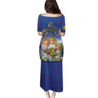 Swedish Glad Midsommar Family Matching Puletasi and Hawaiian Shirt Hade du en bra Midsommar