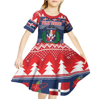Personalized Dominican Republic Christmas Kid Short Sleeve Dress Dominicana Coat Of Arms Christmas Pattern - Wonder Print Shop
