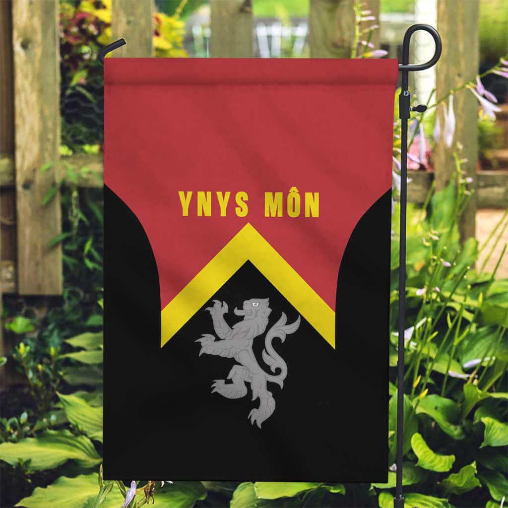 Anglesey Wales Garden Flag Ynys Mon Welsh Lion Flag Design - Wonder Print Shop