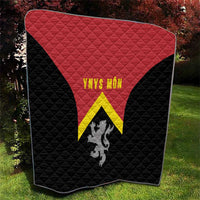 Anglesey Wales Quilt Ynys Mon Welsh Lion Flag Design - Wonder Print Shop