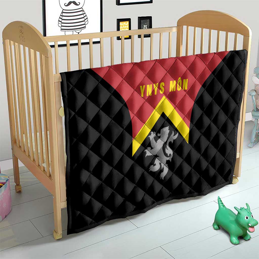 Anglesey Wales Quilt Ynys Mon Welsh Lion Flag Design - Wonder Print Shop
