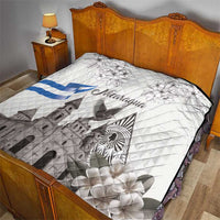 Nicaragua Leon Cathedral Quilt Motmot with Plumeria Style - Wonder Print Shop