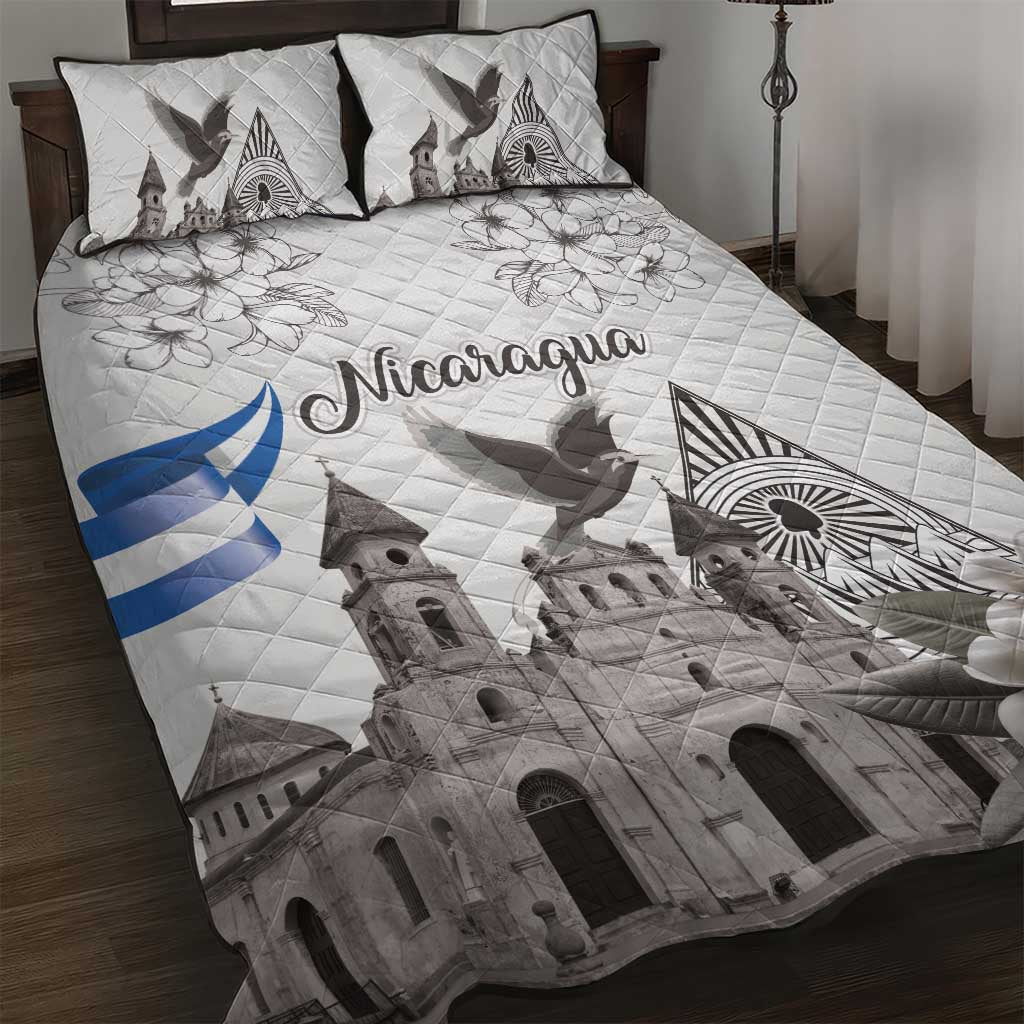 Nicaragua Leon Cathedral Quilt Bed Set Motmot with Plumeria Style - Wonder Print Shop