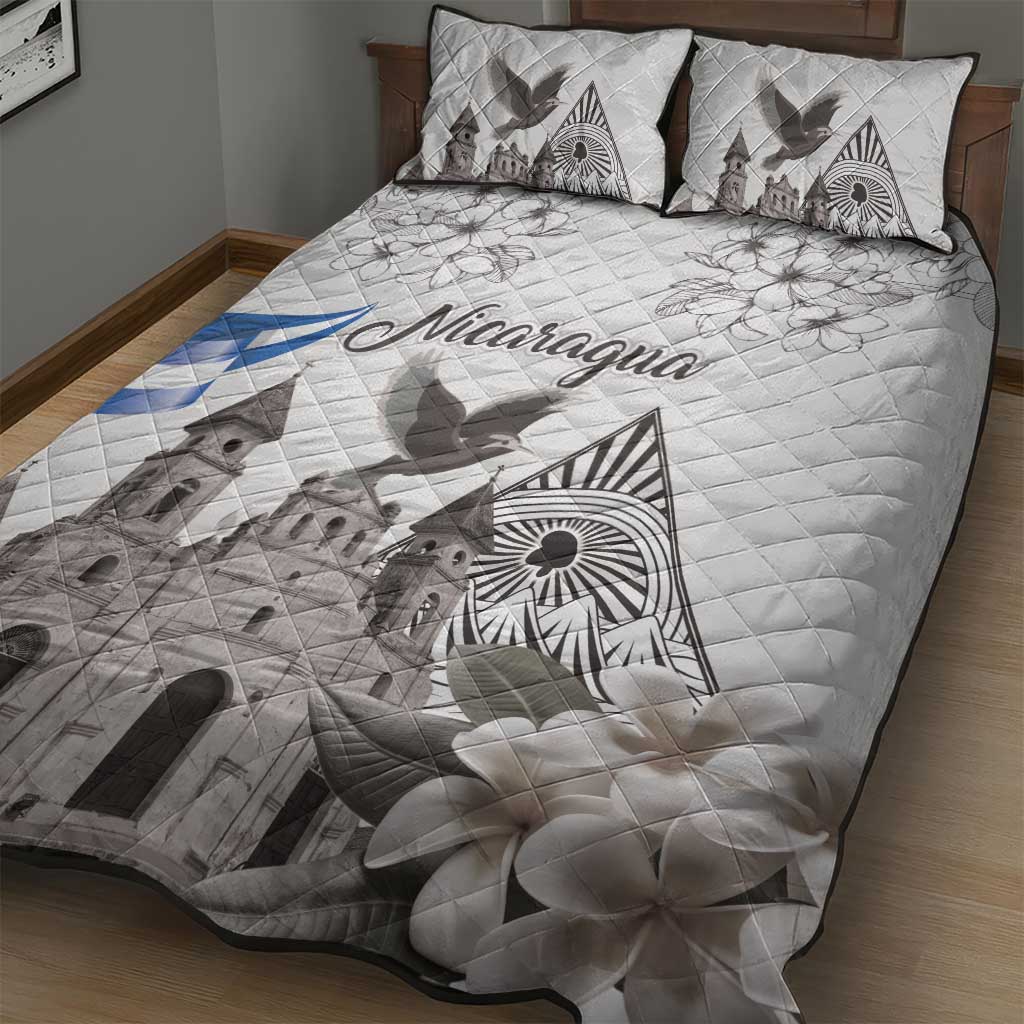 Nicaragua Leon Cathedral Quilt Bed Set Motmot with Plumeria Style - Wonder Print Shop