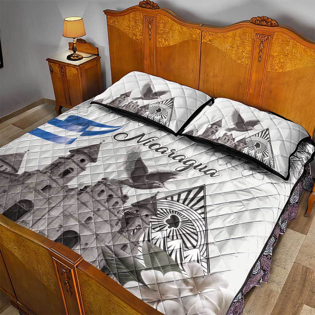 Nicaragua Leon Cathedral Quilt Bed Set Motmot with Plumeria Style - Wonder Print Shop