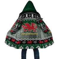 Caernarfonshire Wales Christmas Cloak Caernarfon Castle Red Dragon - Wonder Print Shop