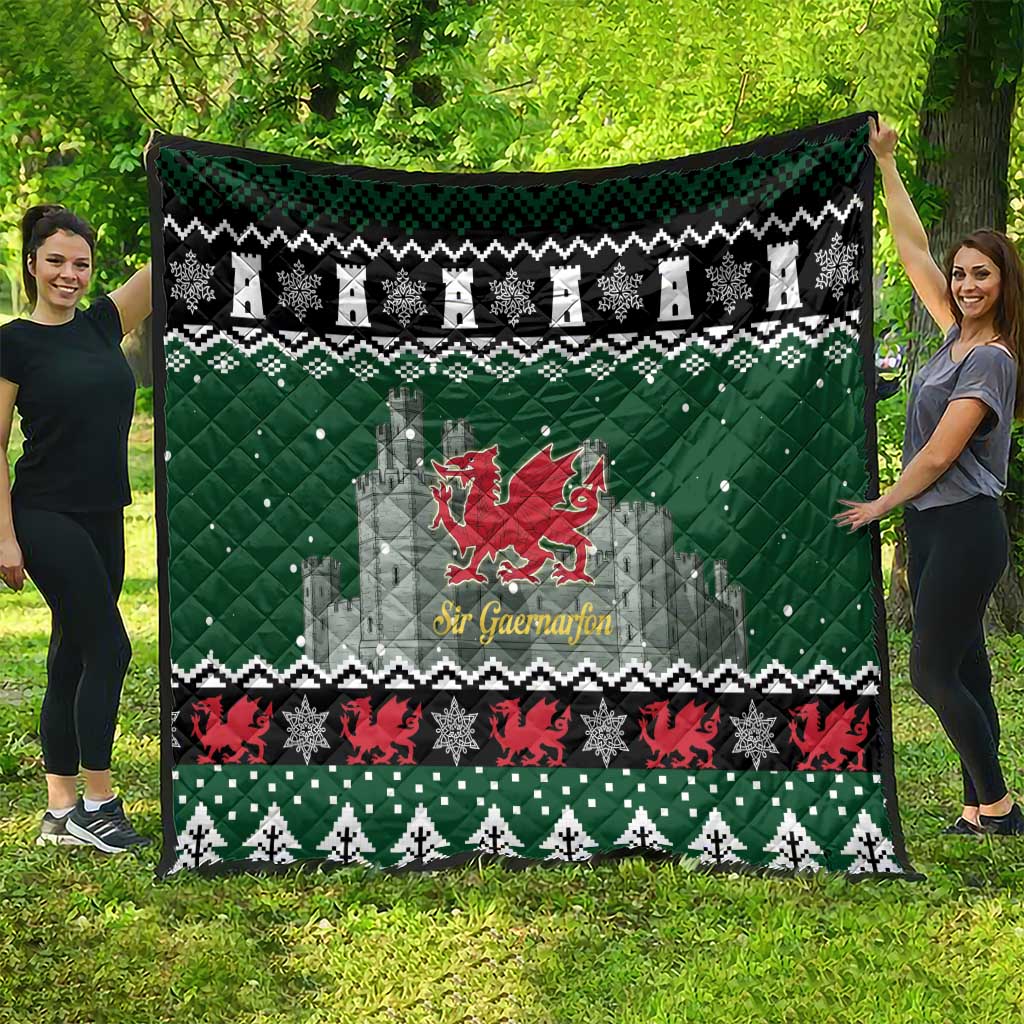 Caernarfonshire Wales Christmas Quilt Caernarfon Castle Red Dragon - Wonder Print Shop
