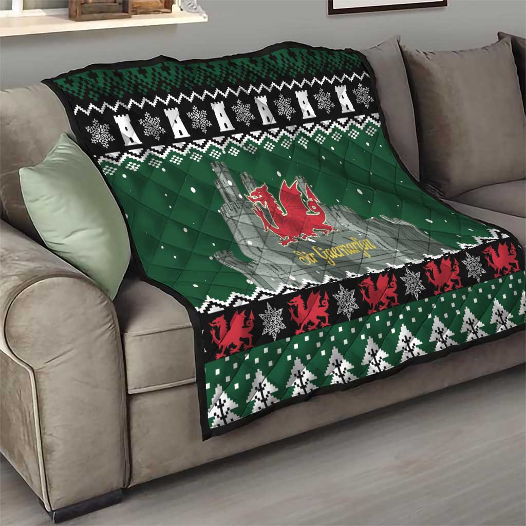 Caernarfonshire Wales Christmas Quilt Caernarfon Castle Red Dragon - Wonder Print Shop