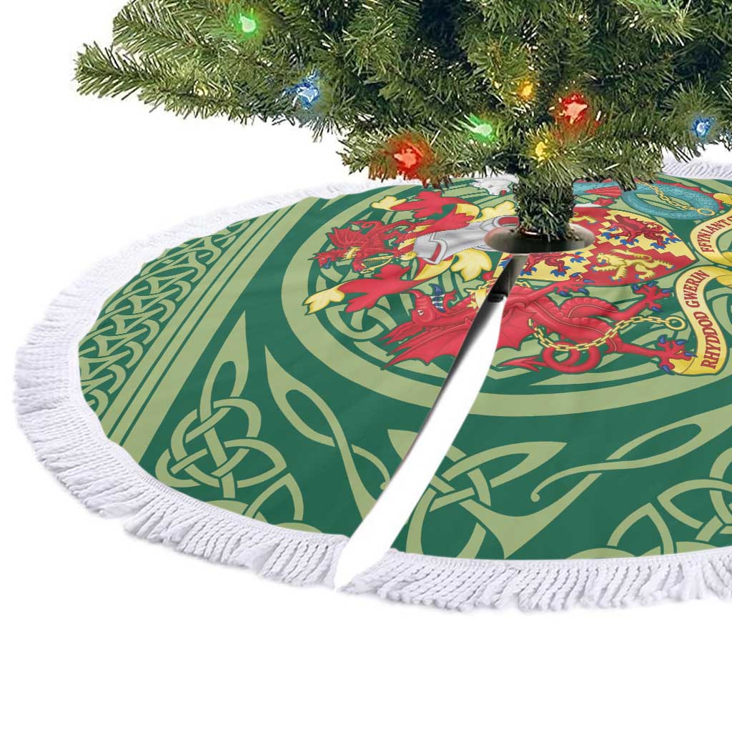 Carmarthenshire Wales Tree Skirt Map and Emblem Celtic Style - Wonder Print Shop