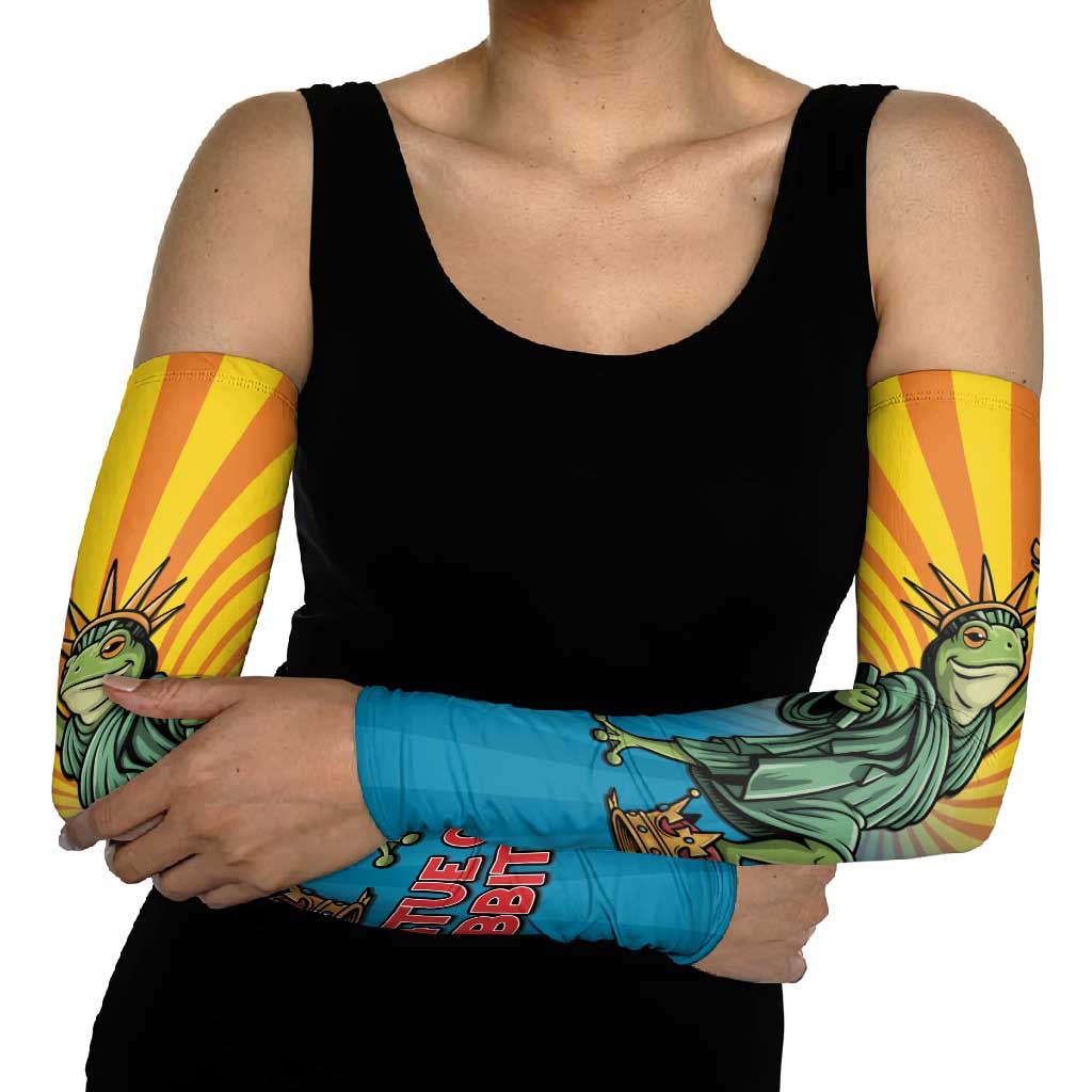 Lady Liberty Portland Frog Arm Sleeves Frog Protest No Kings In America - Wonder Print Shop