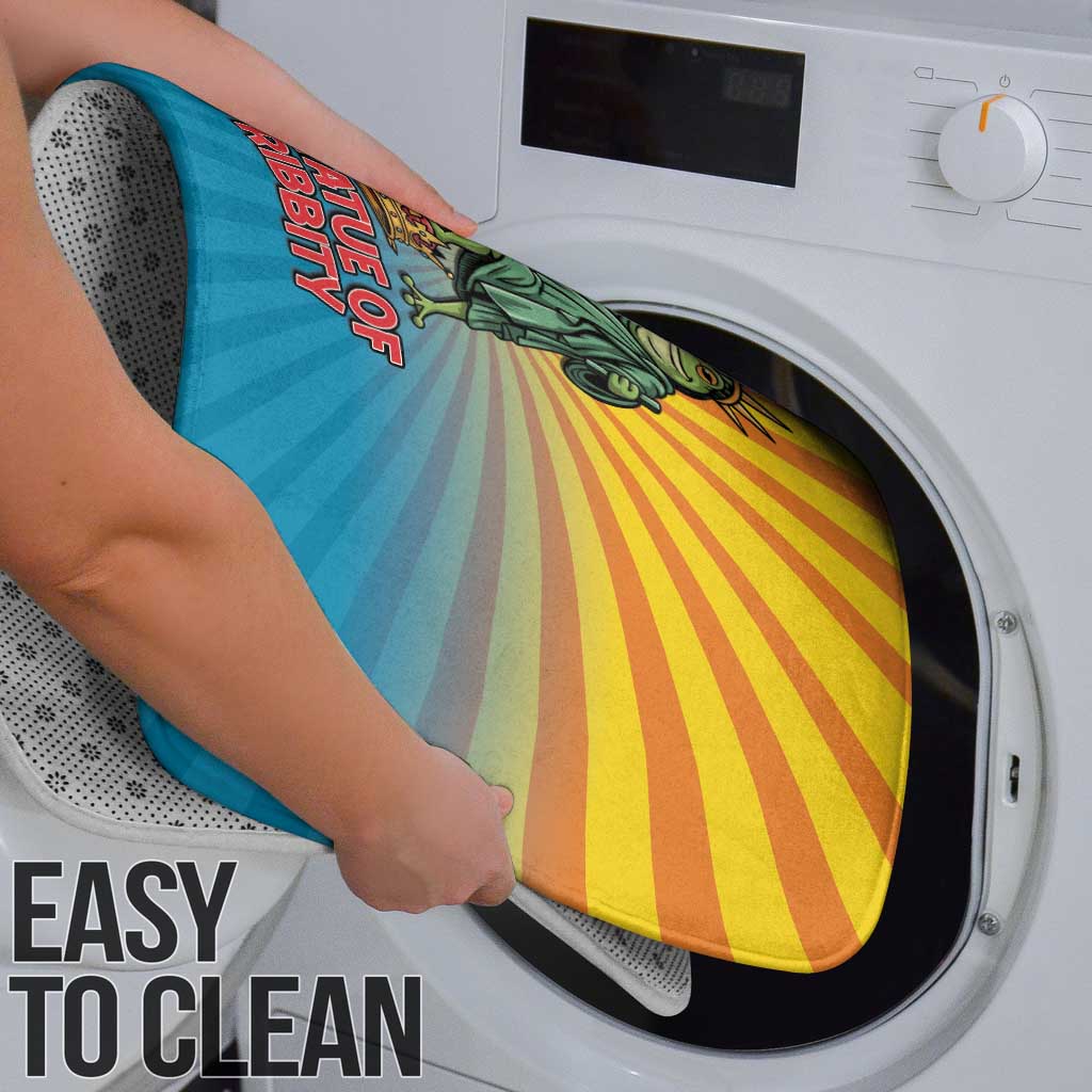 Lady Liberty Portland Frog Bathroom Set Frog Protest No Kings In America - Wonder Print Shop