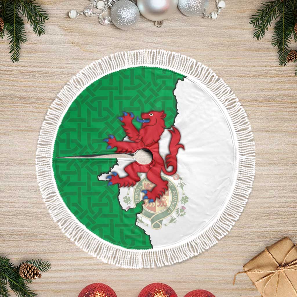 Montgomeryshire Wales Tree Skirt Map and Emblem Celtic Style - Wonder Print Shop
