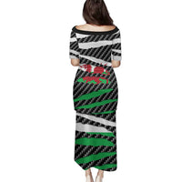 Wales Beast Family Matching Puletasi and Hawaiian Shirt Ripped Flag Graphic - Wonder Print Shop