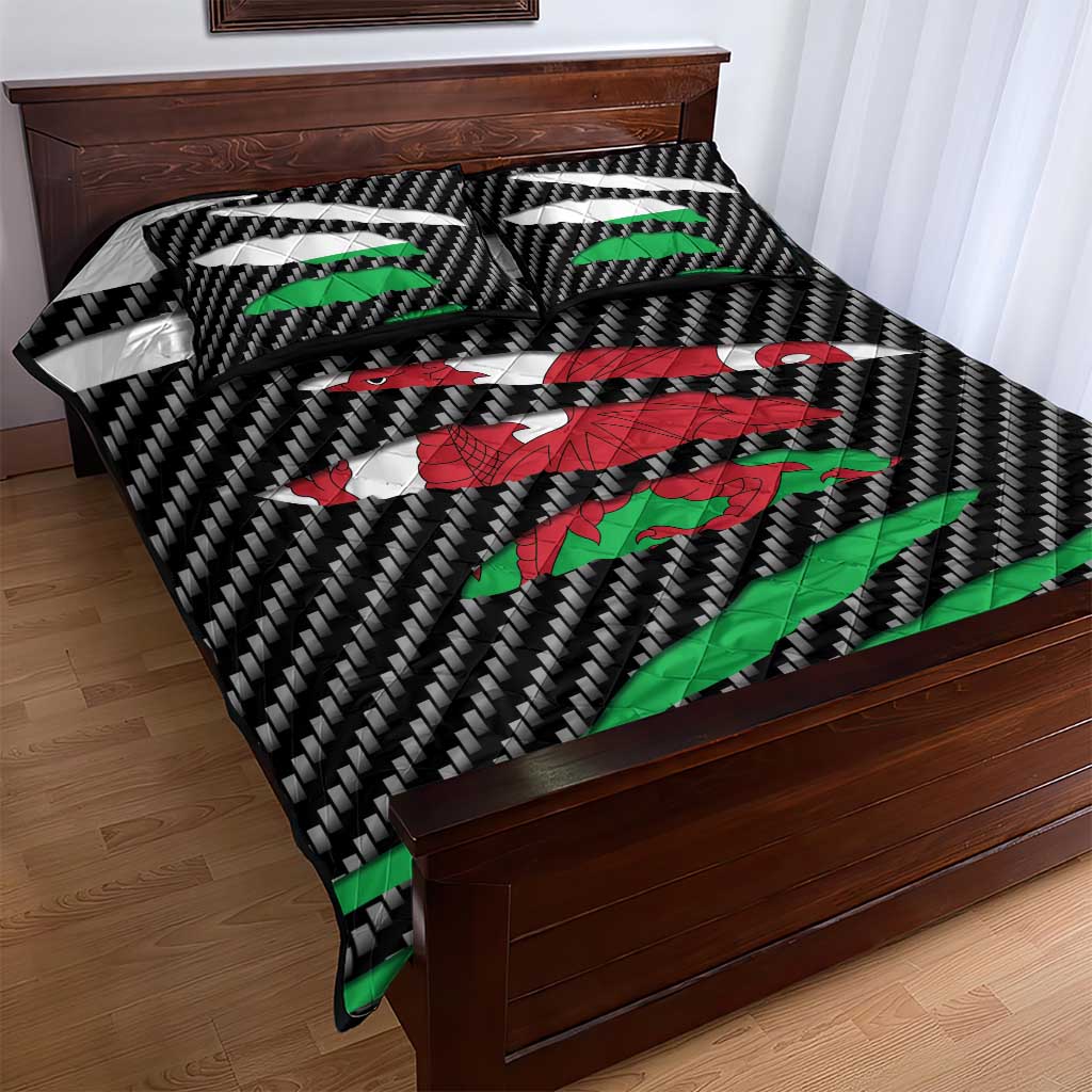 Wales Beast Quilt Bed Set Ripped Flag Graphic - Wonder Print Shop