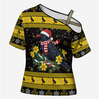 Flintshire Wales Christmas Cross Shoulder Shirt Welsh Red-billed Chough with Daffodil - Wonder Print Shop