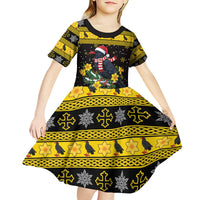 Flintshire Wales Christmas Kid Short Sleeve Dress Welsh Red-billed Chough with Daffodil - Wonder Print Shop