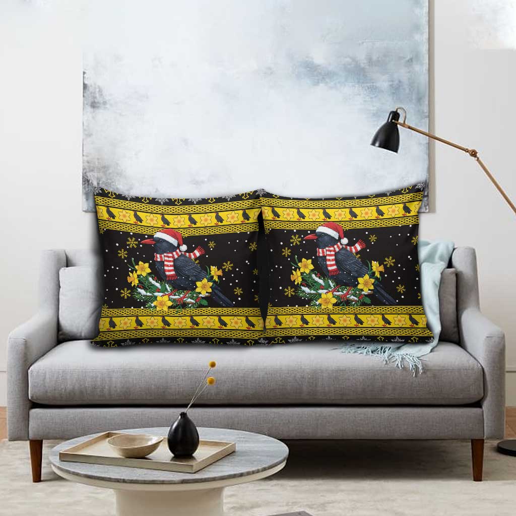 Flintshire Wales Christmas Pillow Cover Welsh Red-billed Chough with Daffodil - Wonder Print Shop