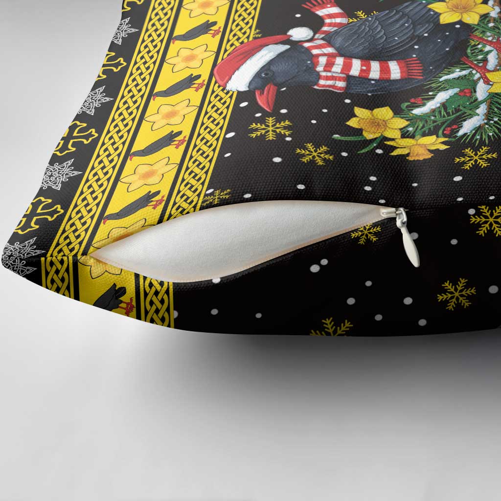 Flintshire Wales Christmas Pillow Cover Welsh Red-billed Chough with Daffodil - Wonder Print Shop