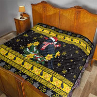 Flintshire Wales Christmas Quilt Welsh Red-billed Chough with Daffodil - Wonder Print Shop