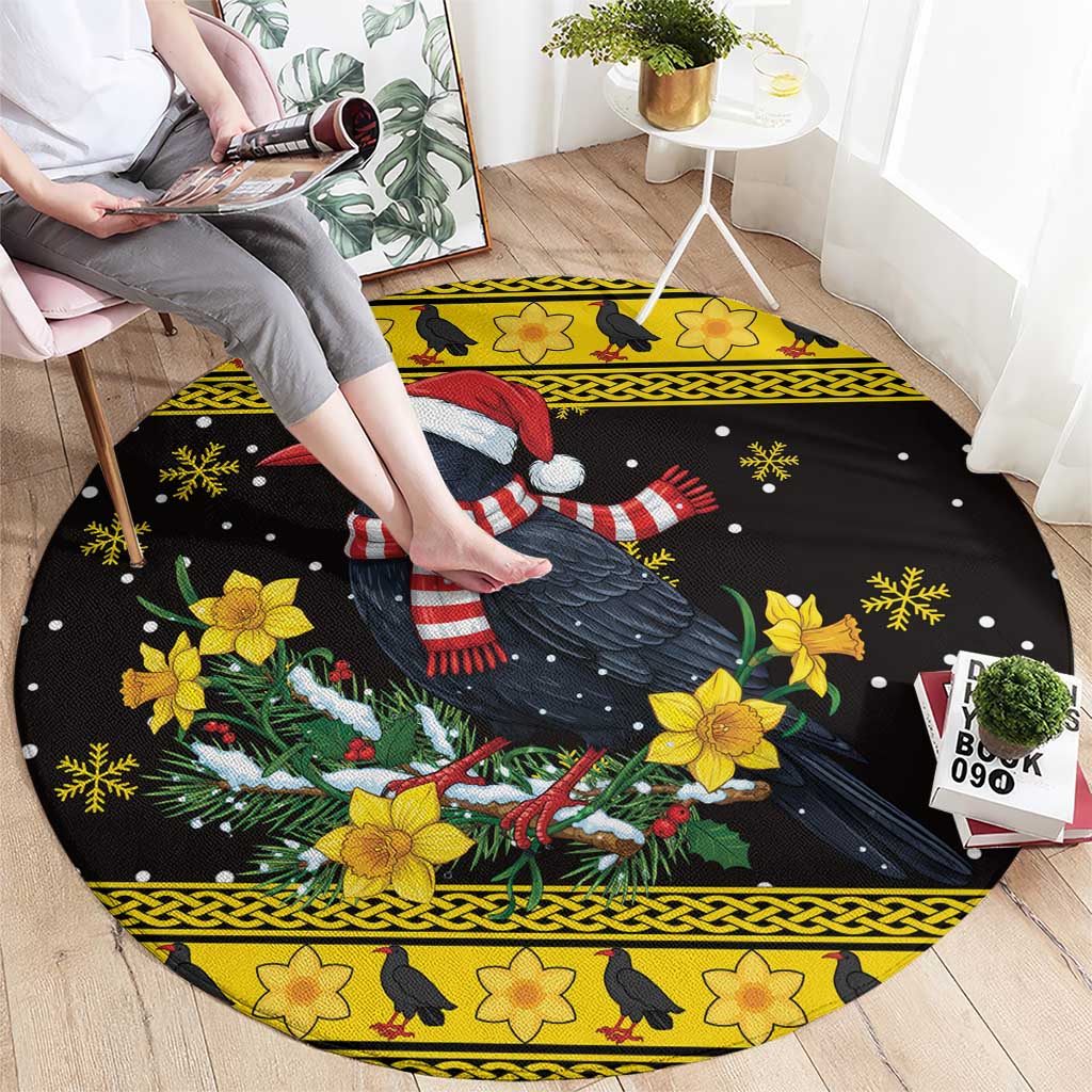 Flintshire Wales Christmas Round Carpet Welsh Red-billed Chough with Daffodil - Wonder Print Shop