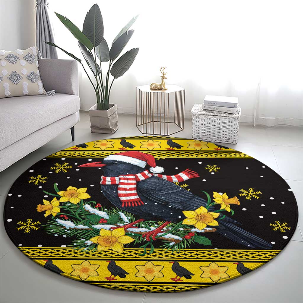 Flintshire Wales Christmas Round Carpet Welsh Red-billed Chough with Daffodil - Wonder Print Shop