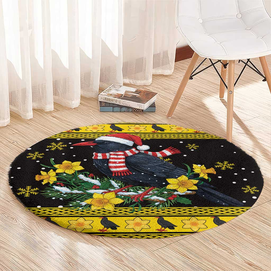 Flintshire Wales Christmas Round Carpet Welsh Red-billed Chough with Daffodil - Wonder Print Shop