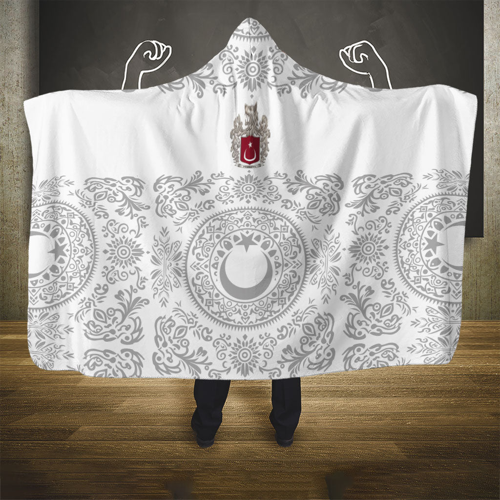 World Football 2026 Turkey Hooded Blanket Crescent Stars Ottoman Baroque White Version