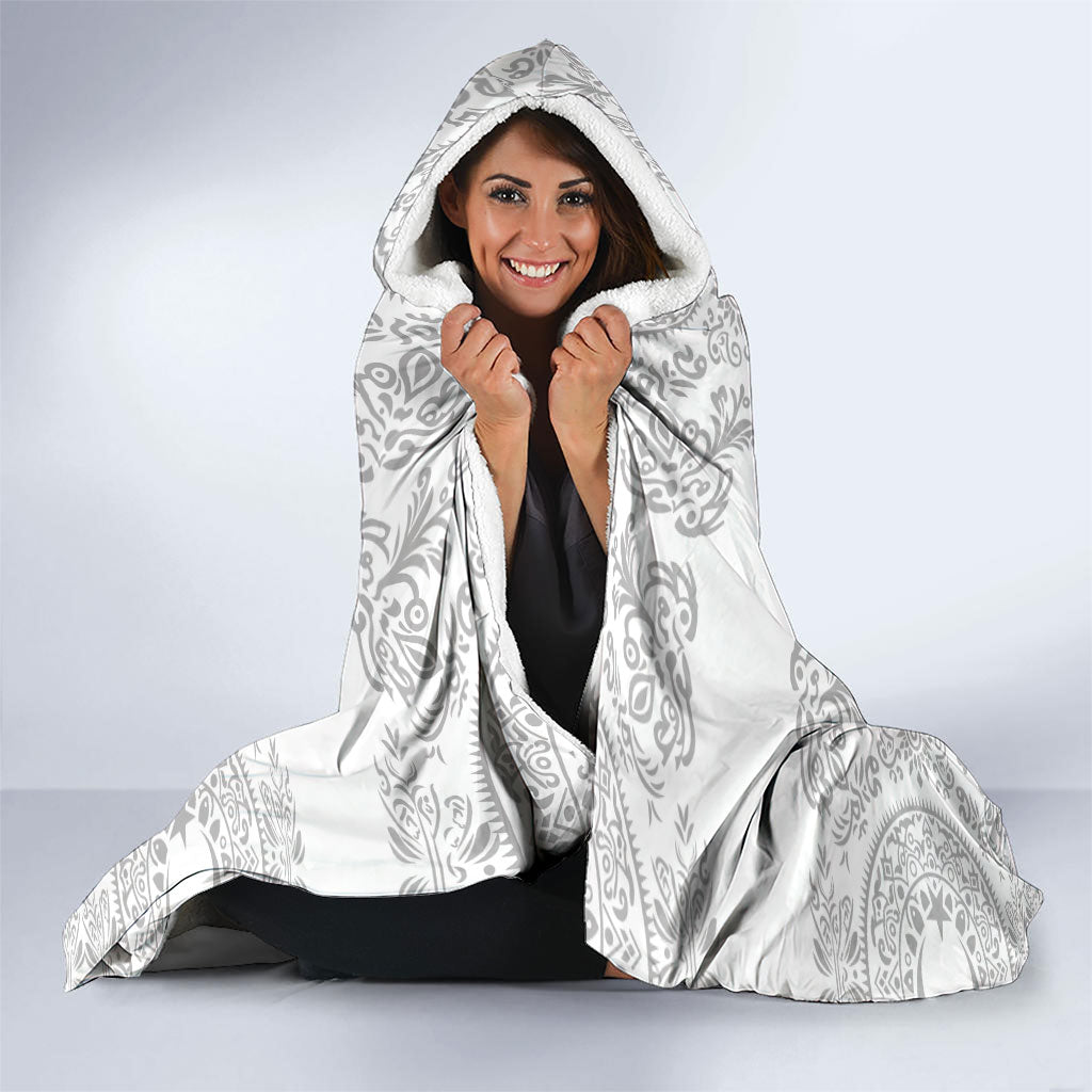 World Football 2026 Turkey Hooded Blanket Crescent Stars Ottoman Baroque White Version