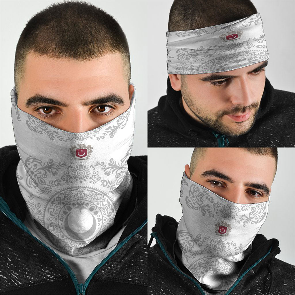 World Football 2026 Turkey Neck Gaiter Crescent Stars Ottoman Baroque White Version