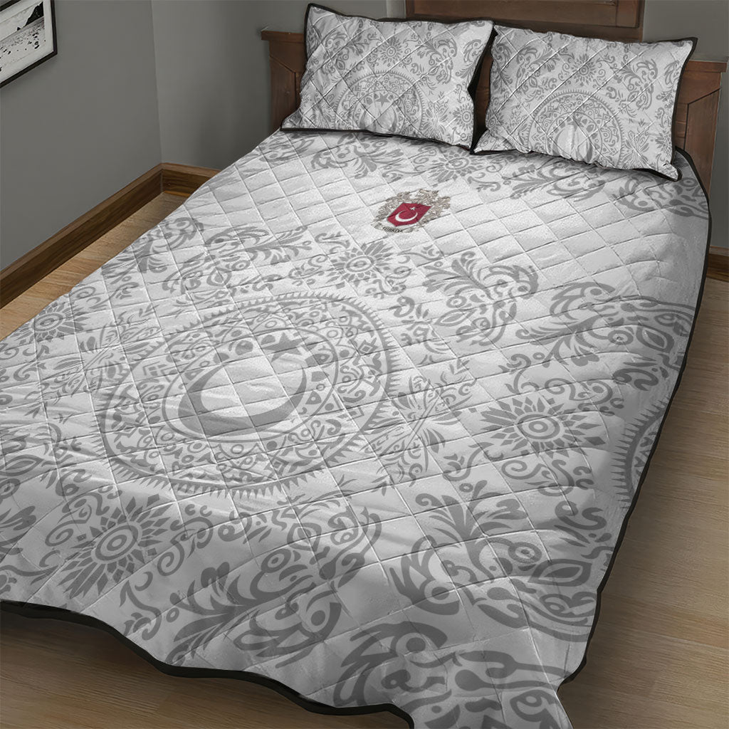 World Football 2026 Turkey Quilt Bed Set Crescent Stars Ottoman Baroque White Version