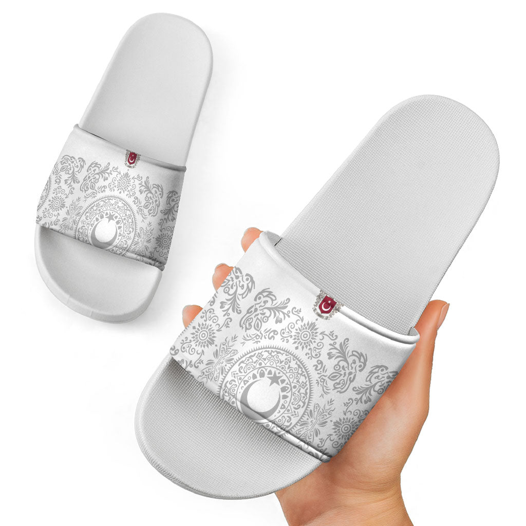 World Football 2026 Turkey Slide Sandals Crescent Stars Ottoman Baroque White Version