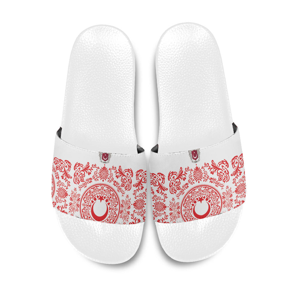 World Football 2026 Turkey Slide Sandals Crescent Stars Ottoman Baroque Red Version
