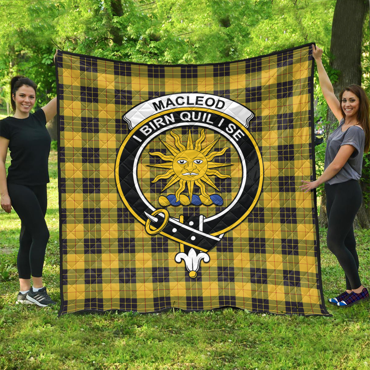 macleod-of-lewis-ancient-clan-crest-tartan-quilt-tartan-plaid-quilt-with-family-crest