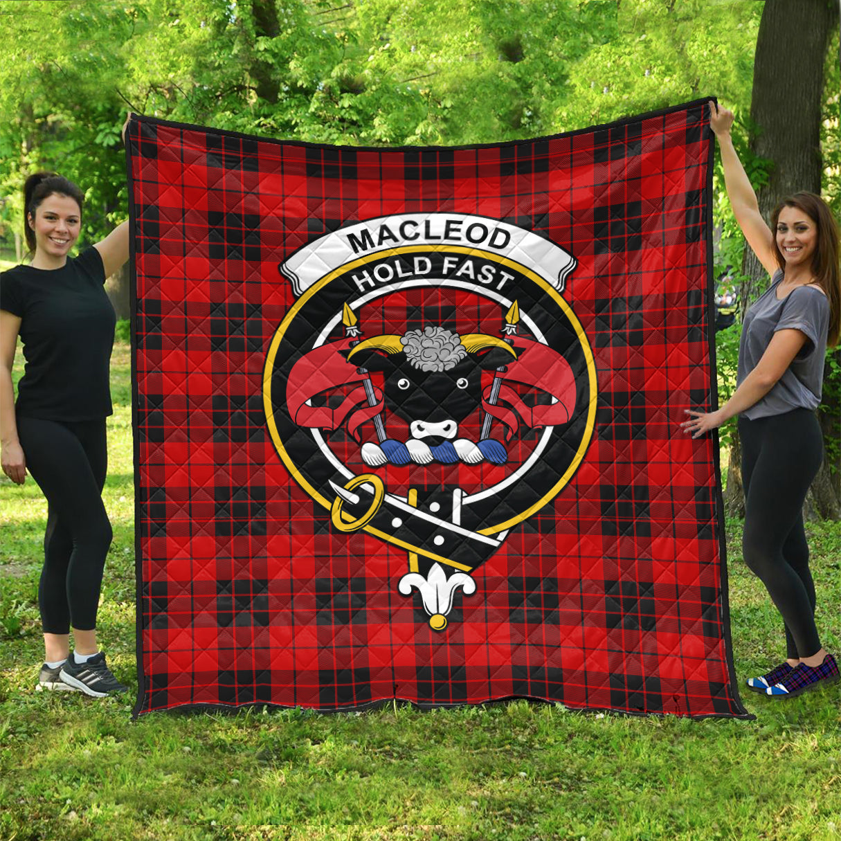 macleod-of-raasay-clan-crest-tartan-quilt-tartan-plaid-quilt-with-family-crest