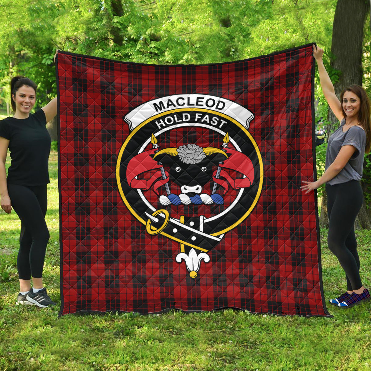 macleod-of-raasay-highland-clan-crest-tartan-quilt-tartan-plaid-quilt-with-family-crest