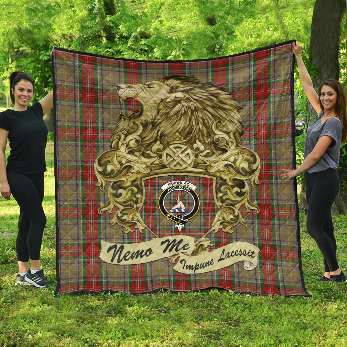 muirhead-old-tartan-quilt-with-motto-nemo-me-impune-lacessit-with-vintage-lion-family-crest-tartan-quilt-pattern-scottish-tartan-plaid-quilt-vintage-style