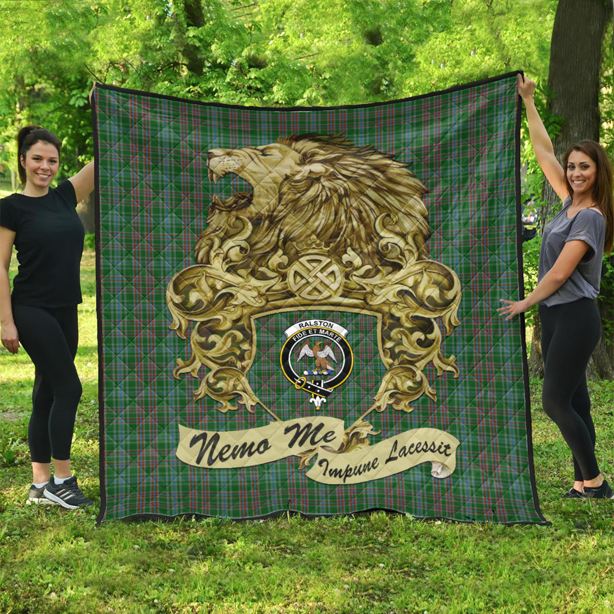 ralston-usa-tartan-quilt-with-motto-nemo-me-impune-lacessit-with-vintage-lion-family-crest-tartan-quilt-pattern-scottish-tartan-plaid-quilt-vintage-style
