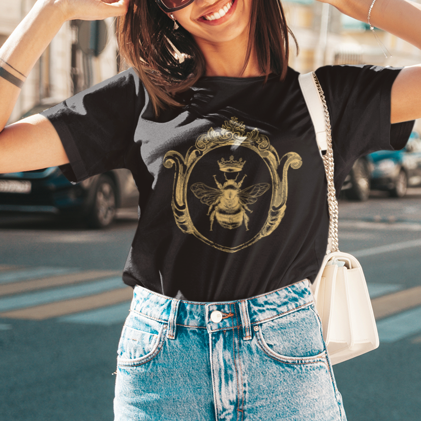 Vintage Cottagecore Aesthetic Queen Bee Botanical Bumble Bee Bug Insect T-Shirt For Women, Bee Lover Gifts For Insect Lover, Nature Lover Gift T Shirt For Women - Wonder Print Shop